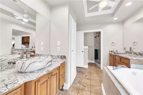 Bath - 4485 Rainforest St, Springdale, AR 72762 photo 2 of 4