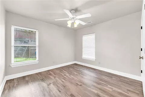 Bedroom - 4485 Rainforest St, Springdale, AR 72762 photo 3 of 4