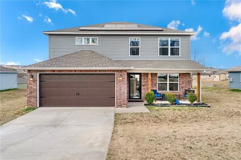 387 Cooper St, Huntsville, AR 72740