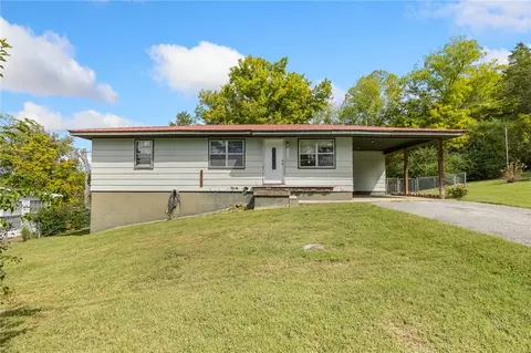 107 S Oak St, Jasper, AR 72641