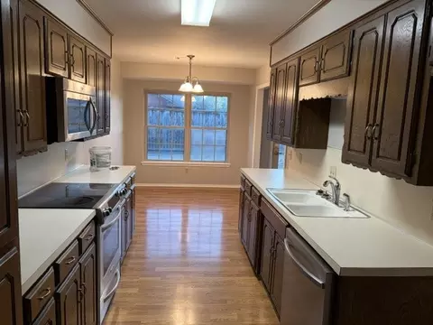 Kitchen - 3010 Riverbend Dr, Fort Smith, AR 72903 photo 1 of 3