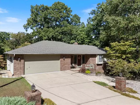7 Cashin Ln, Bella Vista, AR 72715