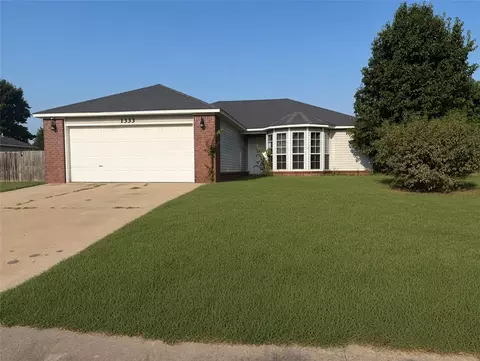 1333 White River Rd, Elkins, AR 72727