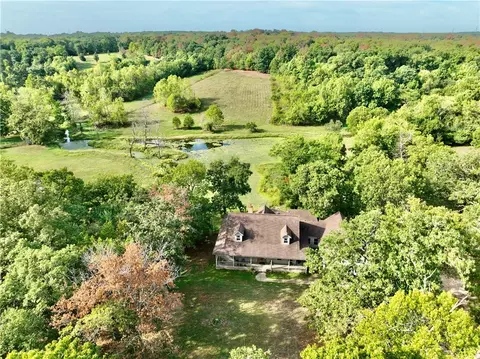8008 Blackberry Way, Decatur, AR 72722