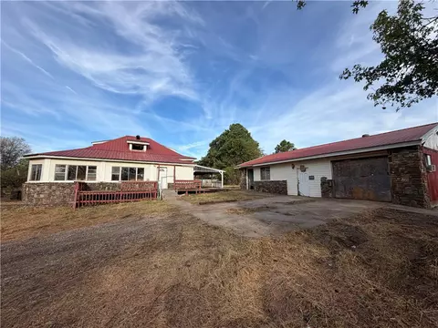 12263 Sugar Hill Rd, Lincoln, AR 72744