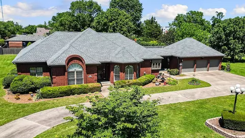 4504 W Cedar Brooke Ln, Rogers, AR 72758