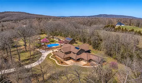 3533 S Dead Horse Mountain Rd, Fayetteville, AR 72701