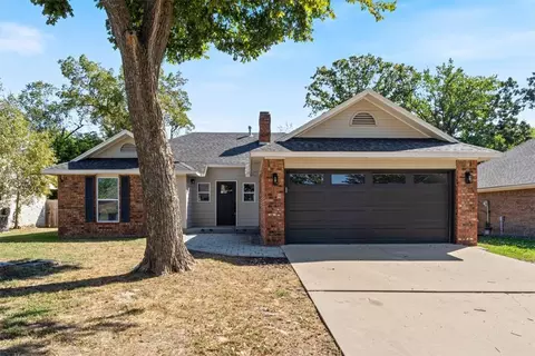 423 N 37th Pl, Rogers, AR 72756