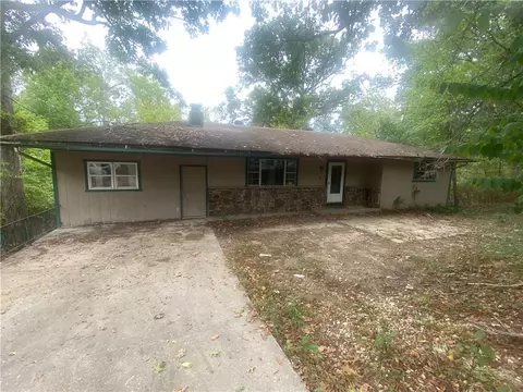 4 Johnson Ln, Bella Vista, AR 72715