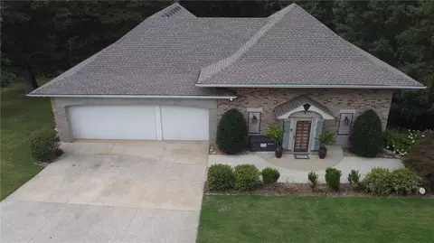 8793 Apple Gln, Rogers, AR 72756