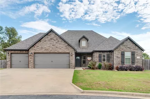 18029 Astor Dr, Fayetteville, AR 72704