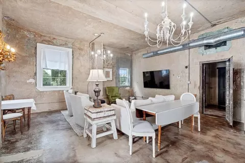 Living - 209 River St, Ozark, AR 72949 photo 3 of 5