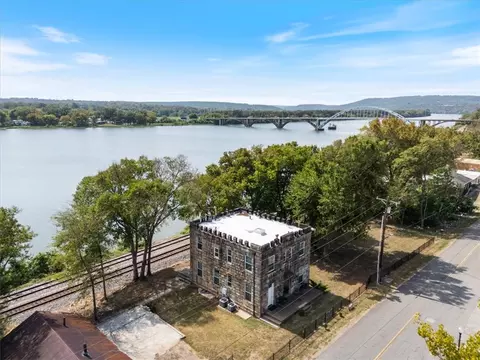 View/Area - 209 River St, Ozark, AR 72949 photo 5 of 5