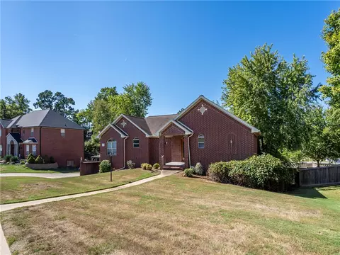 107 Olinka Pass St, Bentonville, AR 72712