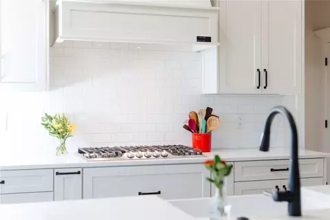 Kitchen - 2812 S 20th St, Rogers, AR 72758 photo 6 of 8