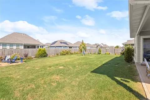 Exterior - 2812 S 20th St, Rogers, AR 72758 photo 8 of 12