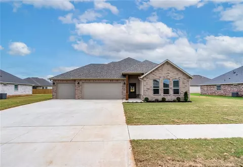 120 Bloodhound Ave, Farmington, AR 72730