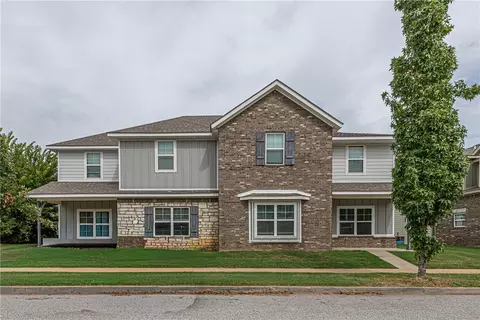 4134 4136 Sardinia, Fayetteville, AR 72704