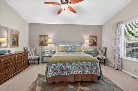 Bedroom - 21265 Maple Dr, Garfield, AR 72732 photo 2 of 4