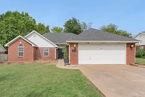 408 Northcrest Ave, Lowell, AR 72745