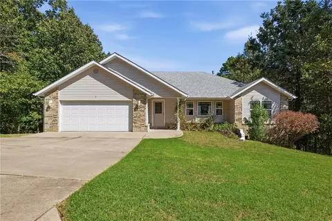 1 Bacton Ln, Bella Vista, AR 72714