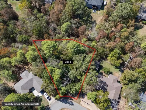 8 Holborn Ln, Bella Vista, AR 72714