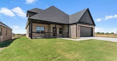 Exterior - 811 Ann Pl, Centerton, AR 72719 photo 2 of 4