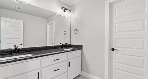 Bath - 811 Ann Pl, Centerton, AR 72719 photo 6 of 6