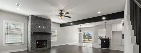 Entry Way - 811 Ann Pl, Centerton, AR 72719 photo 1 of 4