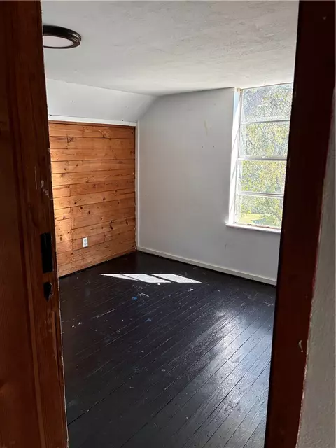 Bedroom - 513 Mclean Ave, Cotter, AR 72626 photo 1 of 2