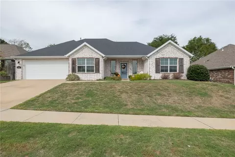 4360 E Balboa St, Fayetteville, AR 72701