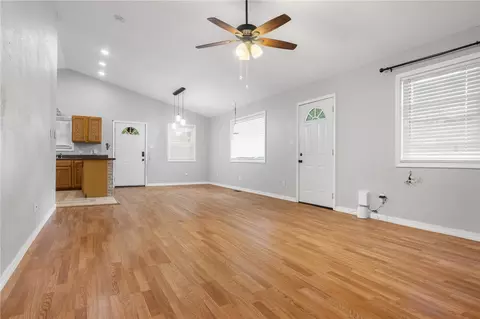 Living - 511 E Gordon Ave, Harrison, AR 72601 photo 1 of 5