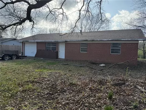 1077 Eubanks St, Decatur, AR 72722