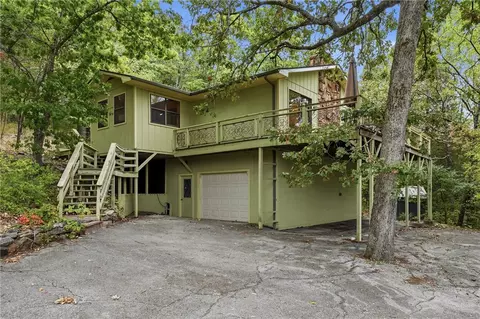 34 Leatherwood Dr, Holiday Island, AR 72631