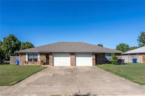 Exterior - 701-703 E Glendale Ln, Rogers, AR 72758 photo 2 of 6