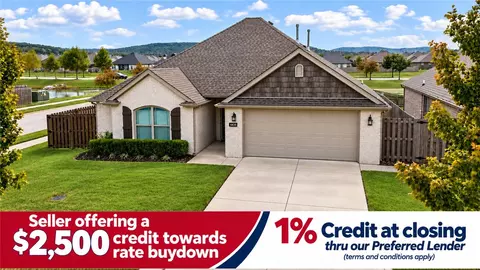 4439 W Divide Dr, Fayetteville, AR 72704