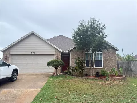 501 Crystal St, Lowell, AR 72745