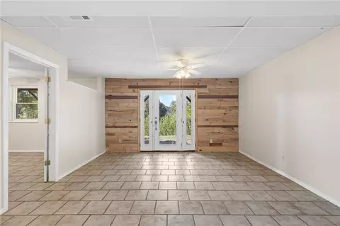 Living - 4357 Cherry Tree Ln, Harrison, AR 72601 photo 5 of 5
