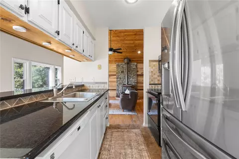 Kitchen - 4357 Cherry Tree Ln, Harrison, AR 72601 photo 1 of 3