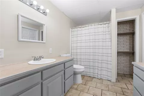 Bath - 4357 Cherry Tree Ln, Harrison, AR 72601 photo 3 of 3