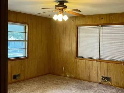 Bedroom - 106 Alberta St, Harrison, AR 72601 photo 1 of 5