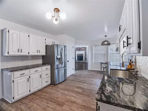 Kitchen - 4100 Clark Ave, Springdale, AR 72762 photo 4 of 5
