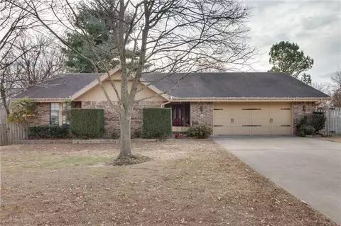 2903 Kay Ln, Springdale, AR 72762