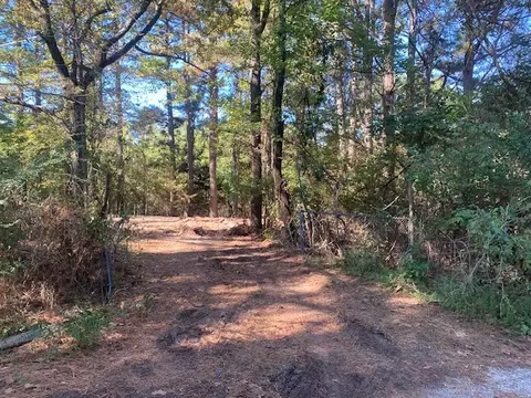 16135 Willow Cir, Fayetteville, AR 72704