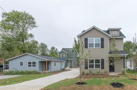 1653 1659 A 1659 B Brks, Fayetteville, AR 72701