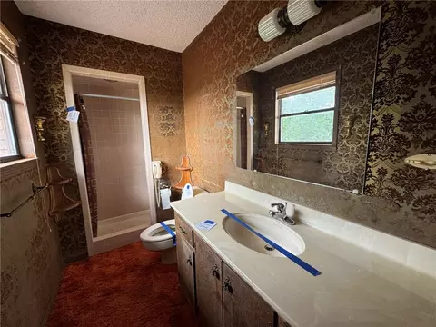 Bath - 577 Blackwood Dr, Harrison, AR 72601 photo 1 of 3
