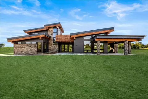 1452 NW Peterson Rd, Bentonville, AR 72713