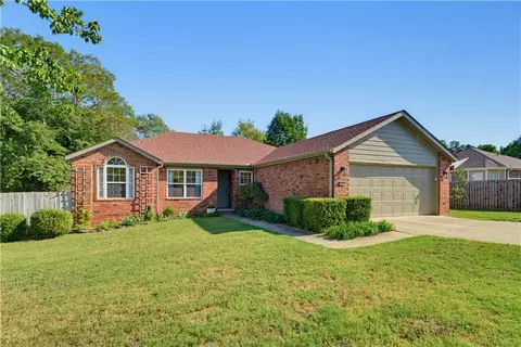 1700 Old Wire Rd, Fayetteville, AR 72703