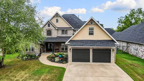 3706 SW Lone Oak Ave, Bentonville, AR 72712