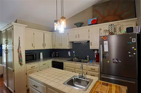 Kitchen - 40 Windwood Loop, Conway, AR 72034 photo 7 of 7